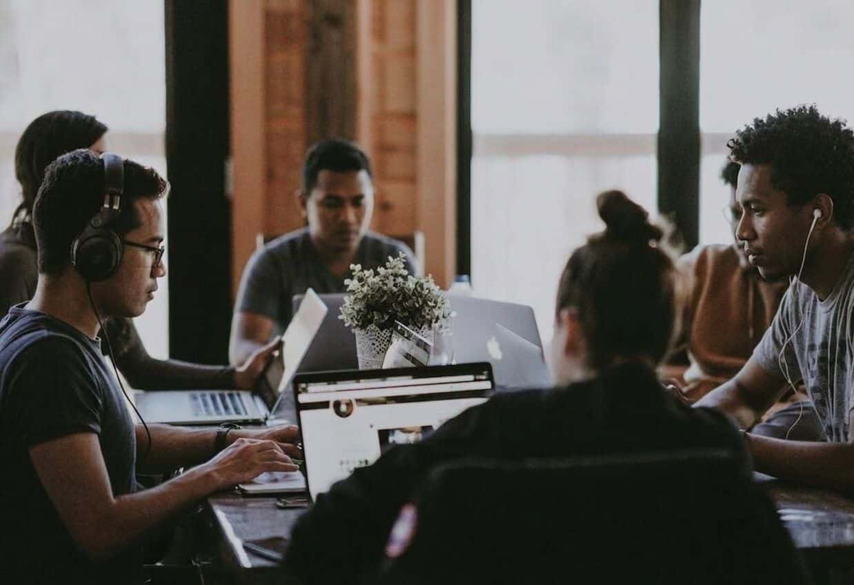 Réunion de travail avec un client