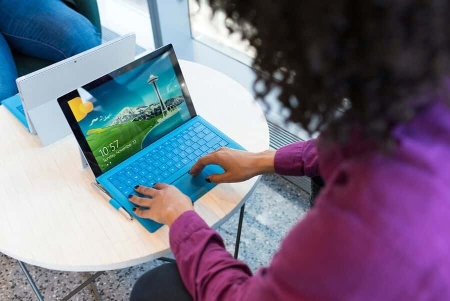 Saisie des écritures sur un ordinateur portable